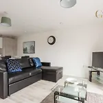 Amazing Goshen View & 2 Bedroom Apartment At Goshen Property Serviced Accommodation Southampton