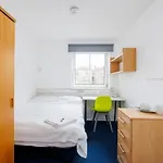 Comfortable Rooms, Southampton - Sk