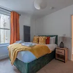 Stylish Southampton City Centre House