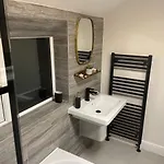 Quirky Edwardian/Retro Hideaway