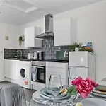 Comfortable Retreat Near City Centre- 1 Bed, 3 Guests