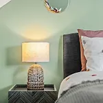 Comfortable Retreat Near City Centre- 1 Bed, 3 Guests