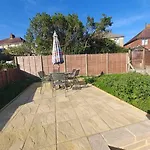 Stunning 4 Bed House Ideal For Contractors