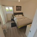 Stunning 4 Bed House Ideal For Contractors