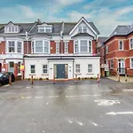 1 Bed Chic, Stunning Apartment Southampton, Sleeps 4, City Centre Cosy Flat - Easter Offer - By Blue Puffin Stays