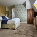 The Mayfair Guest House Self Catering