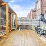 Beautiful 4 Bedroom House By The River