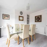 Beautiful 4 Bedroom House By The River