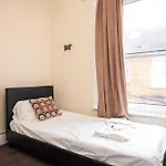 Pebbles Guest House Room 4