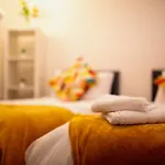Granby Grove Townhouse - Sleeps 8- 4 Bedrooms