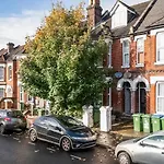 Spring Offer! Cozy 1-Bedroom Apartment In Southampton Centre