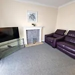 Town Or Country - Jessie Terrace House B