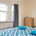 Darwin Road Guest House Room 2