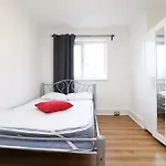 Tennyson Road Guest House Room 4