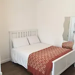 The Elizabeth House Apartment