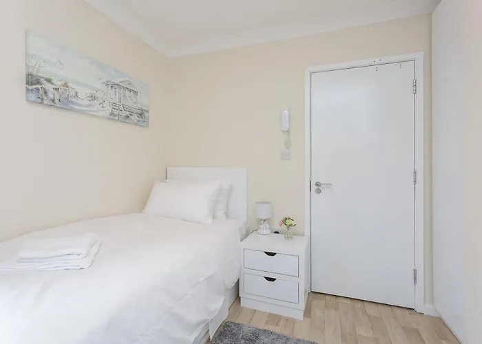 Blackberry - Stylish Self-Contained Flats In Soton City Centre