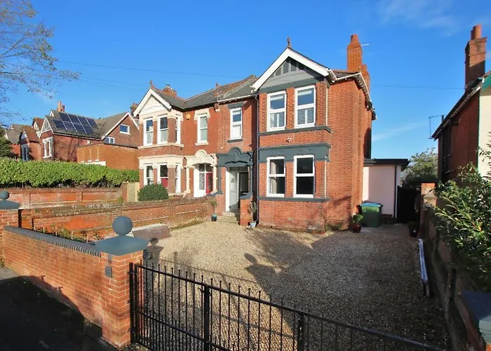 The House - Southampton