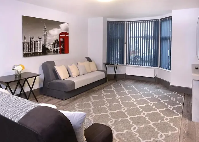 4Br Contractor-Friendly Home Ideal For Teams