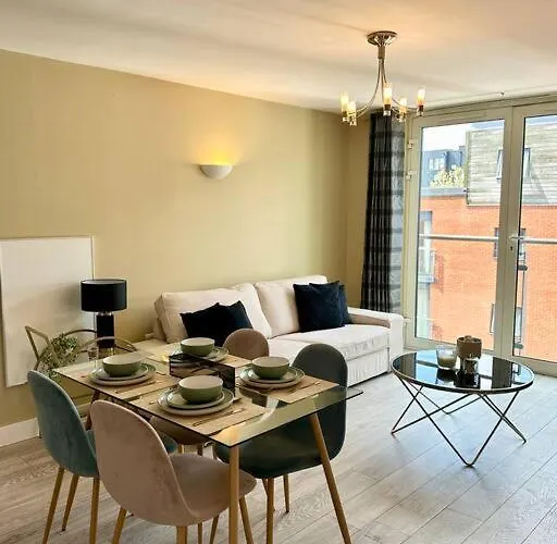 2 Bedrooms, 2 Bathrooms, Near Sea