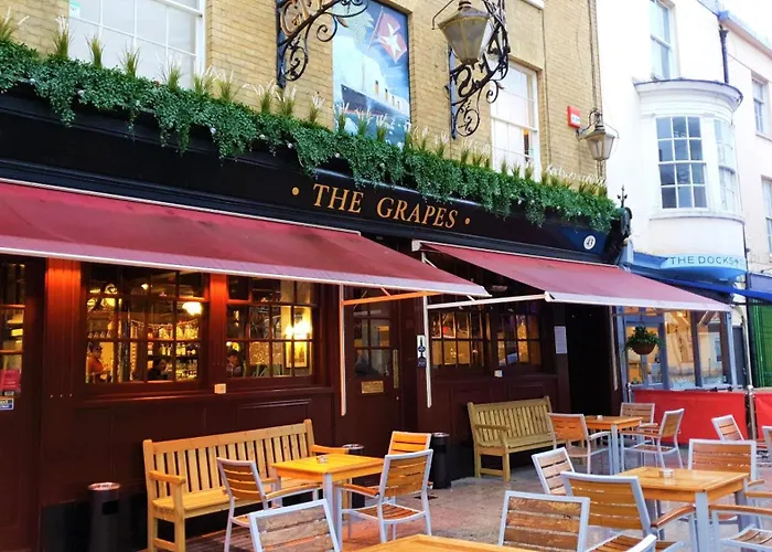 The Grapes Pub