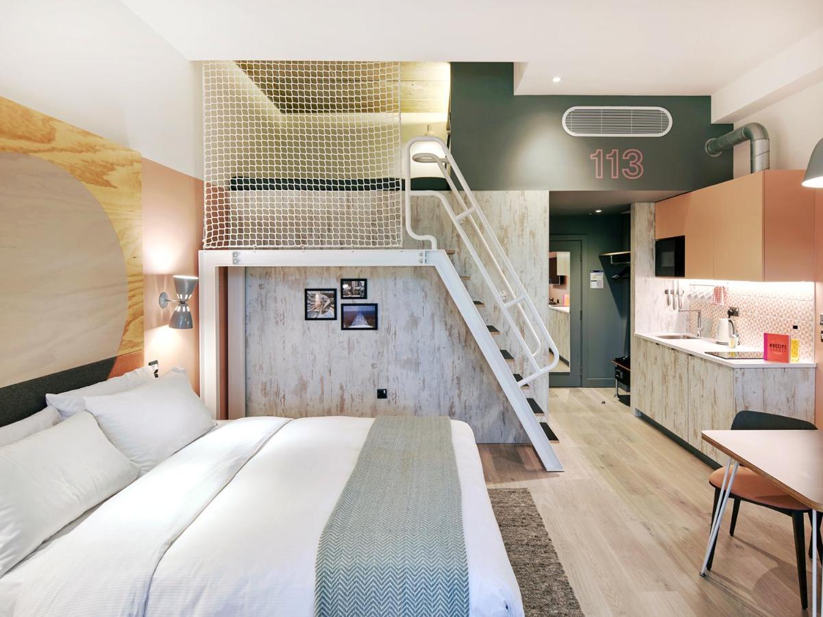 Hotel Room2 Hometel 4*