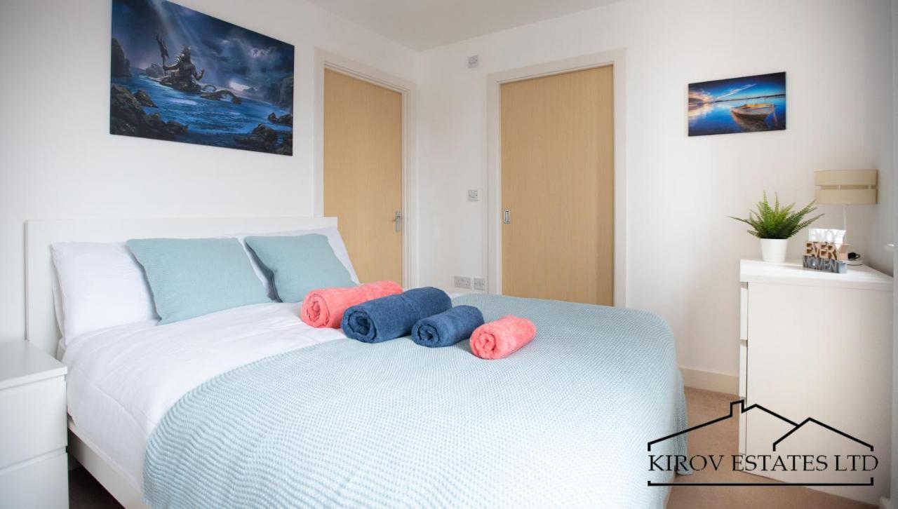 Poseidon - 1 Bed Flat - Heart Of Town