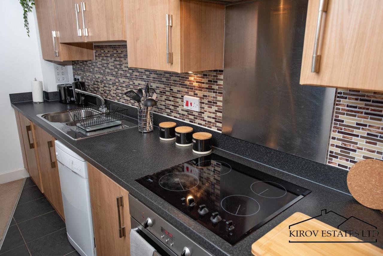 Poseidon - 1 Bed Flat - Heart Of Town *