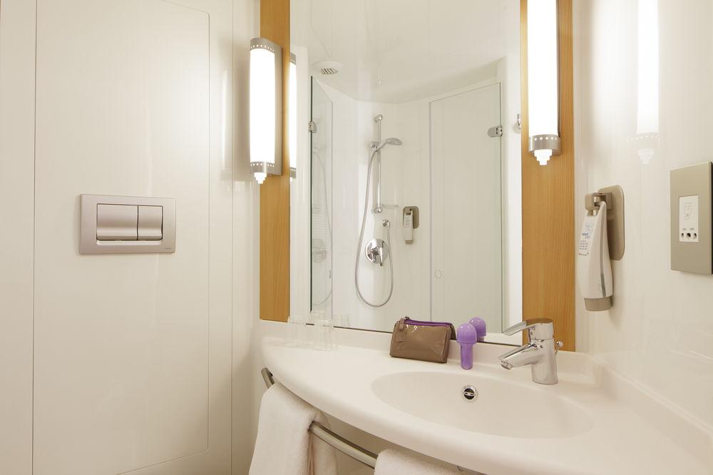 Ibis 3*