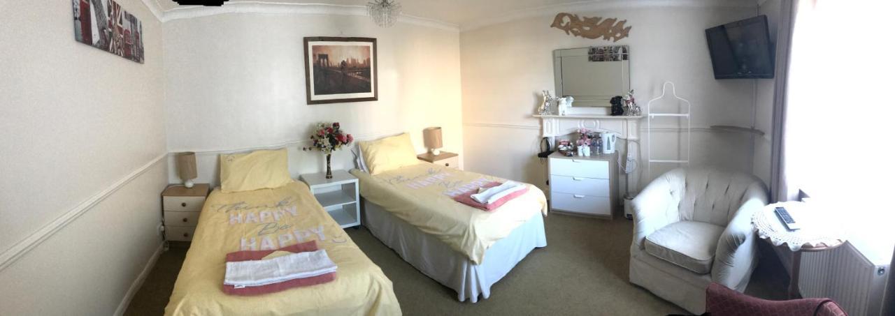 J8 M27 Homestay