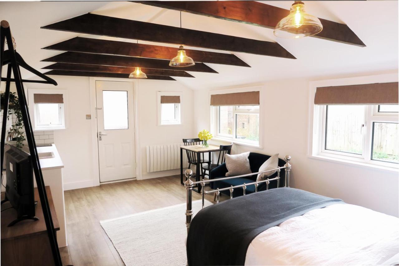 The Annexe - Private, Self-contained With Parking Apartamento