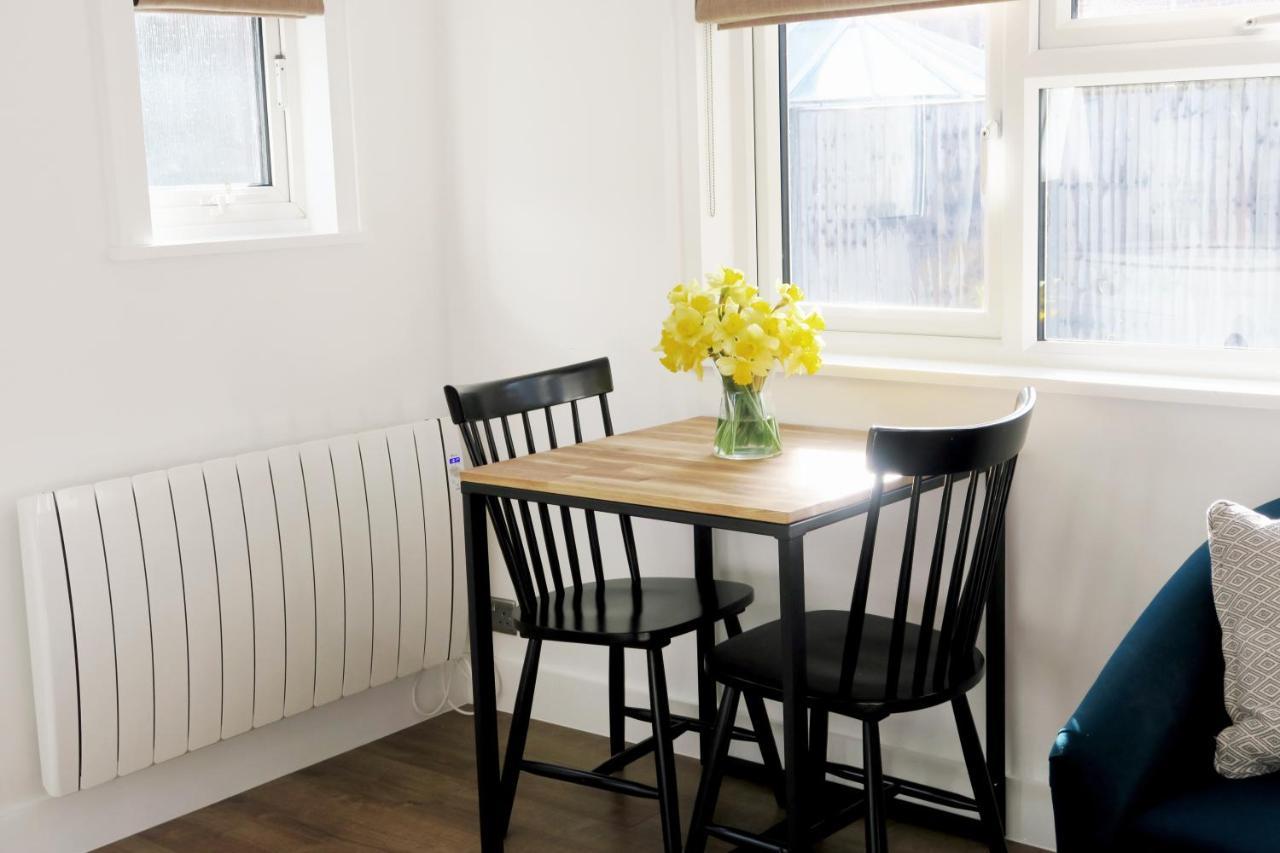 Apartamento The Annexe - Private, Self-contained With Parking *