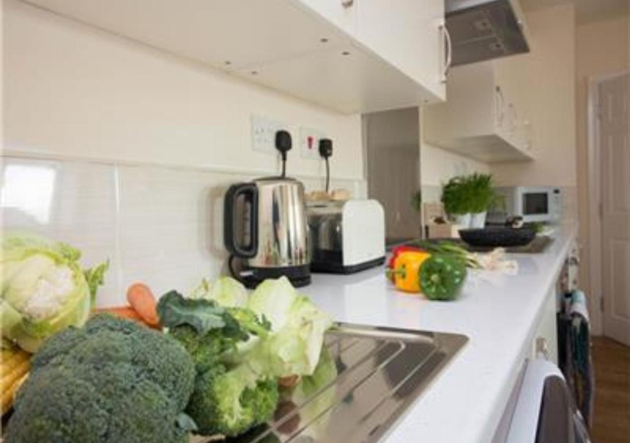 Apartment Stayzo Premiere Serviced Accommodation-17 *