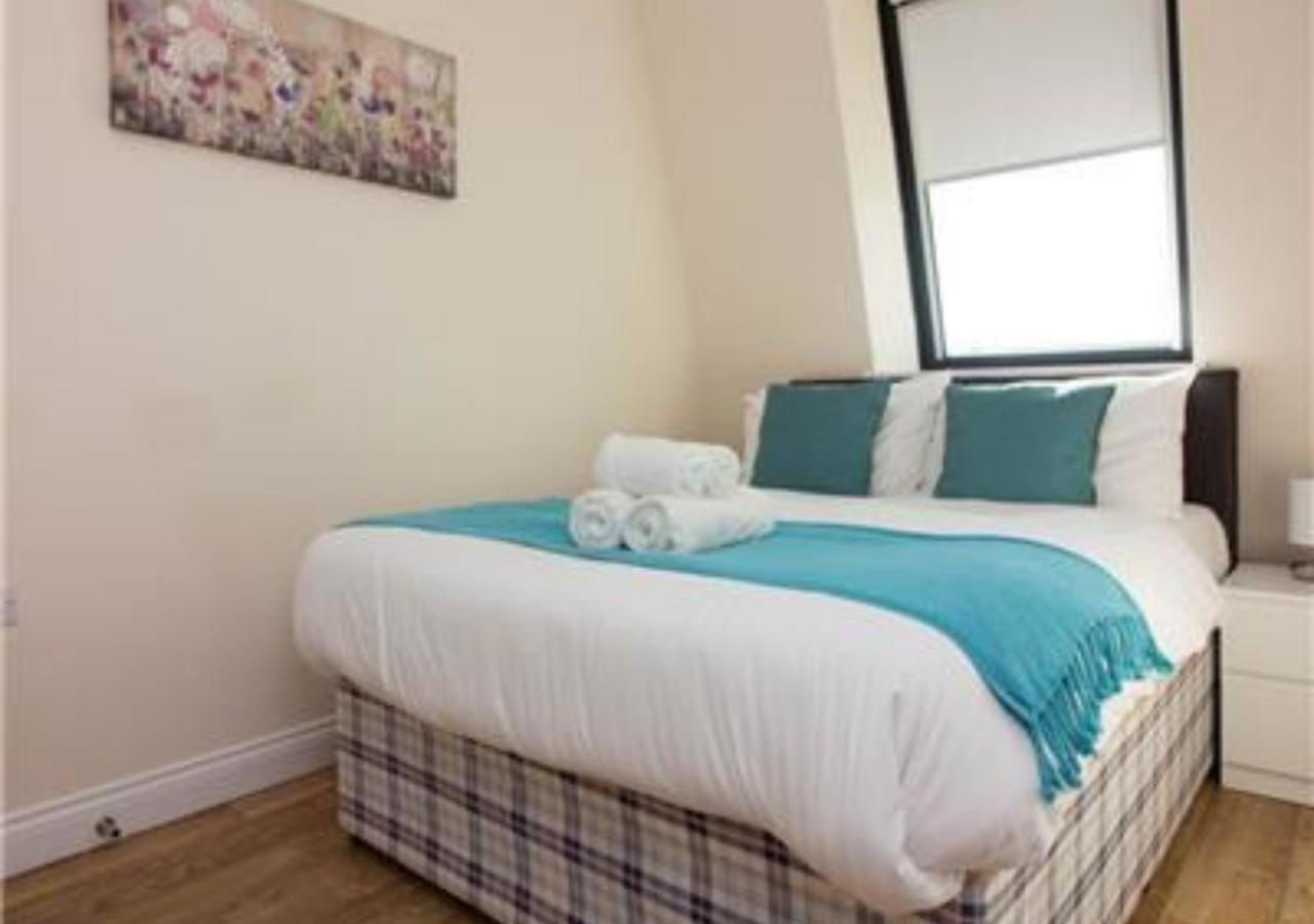 Stayzo Premiere Serviced Accommodation-17 Apartment *