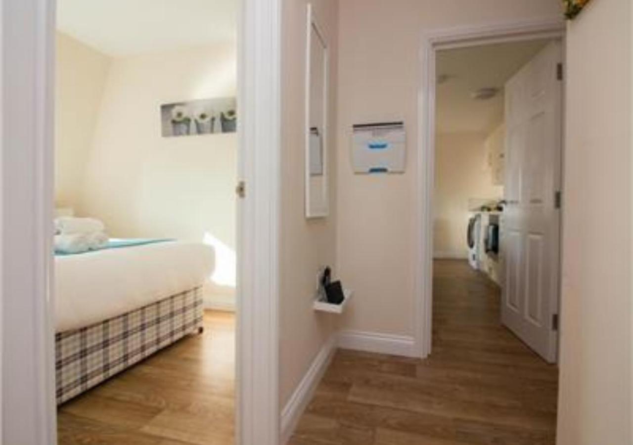 Stayzo Premiere Serviced Accommodation-17 *