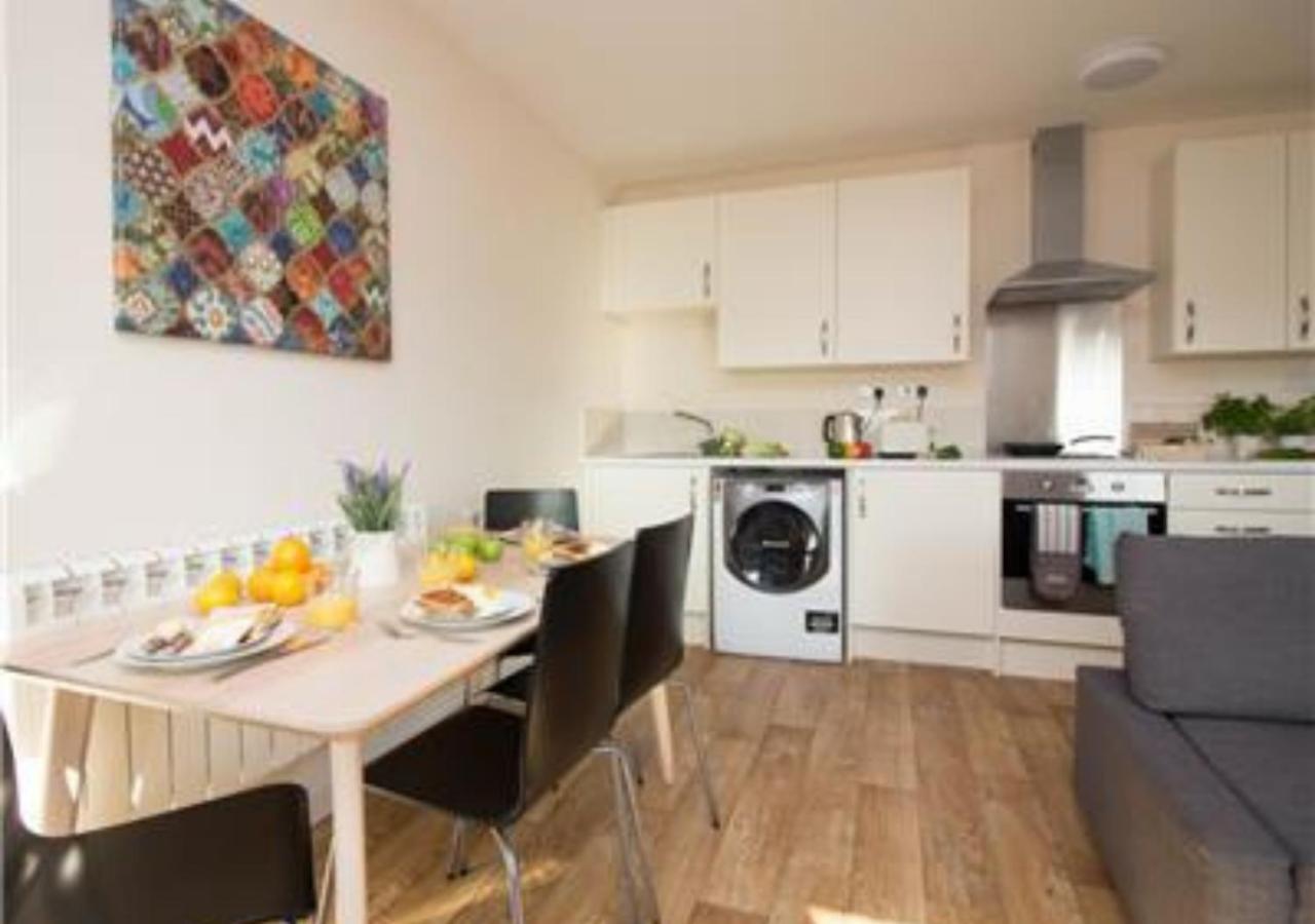 Apartment Stayzo Premiere Serviced Accommodation-17 *
