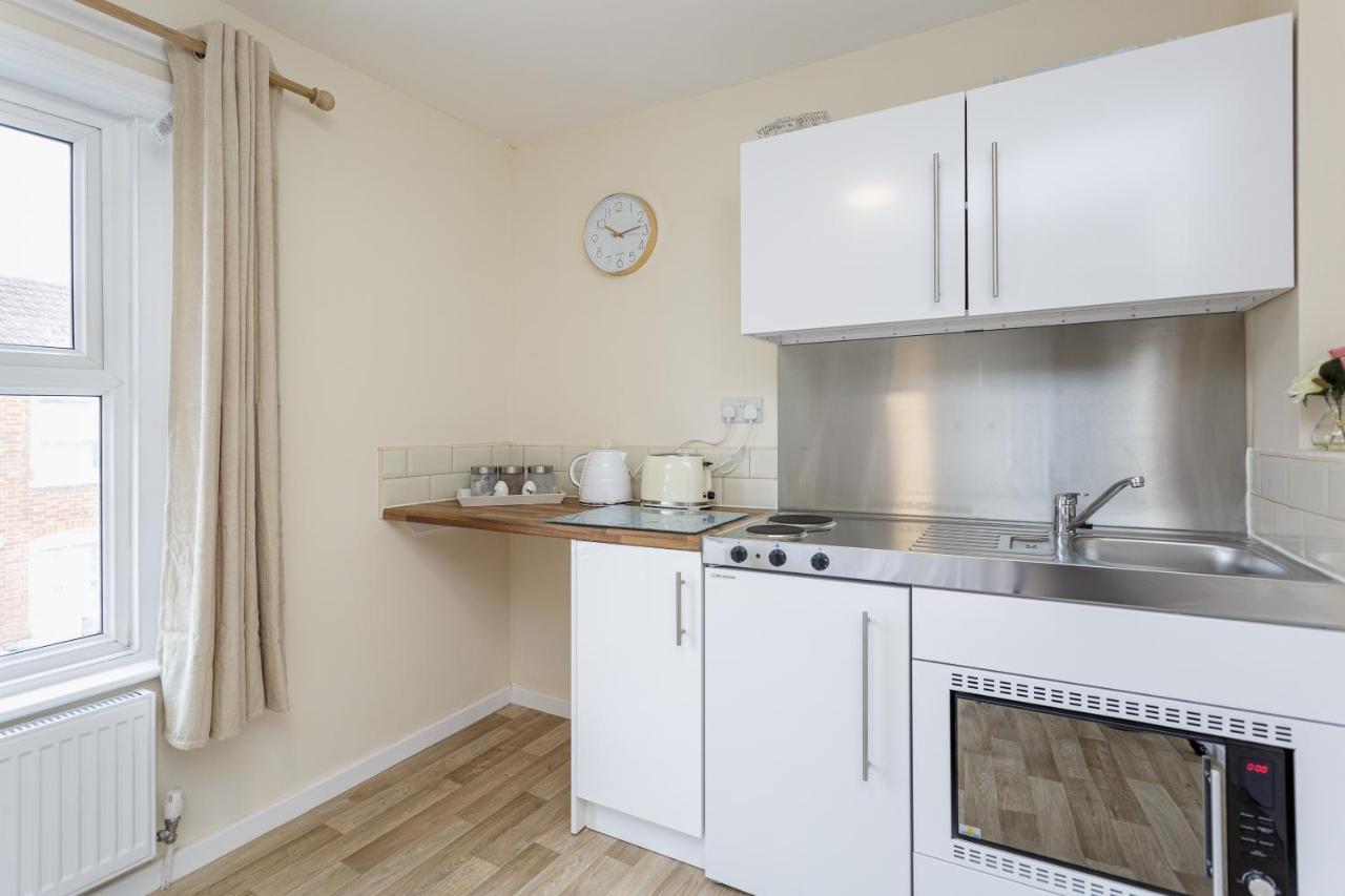 Blackberry - Stylish Self-contained Flats In Soton Centre *