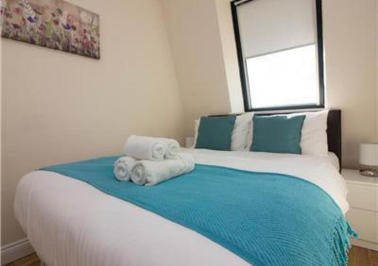 Stayzo Premiere Serviced Accommodation-17 *