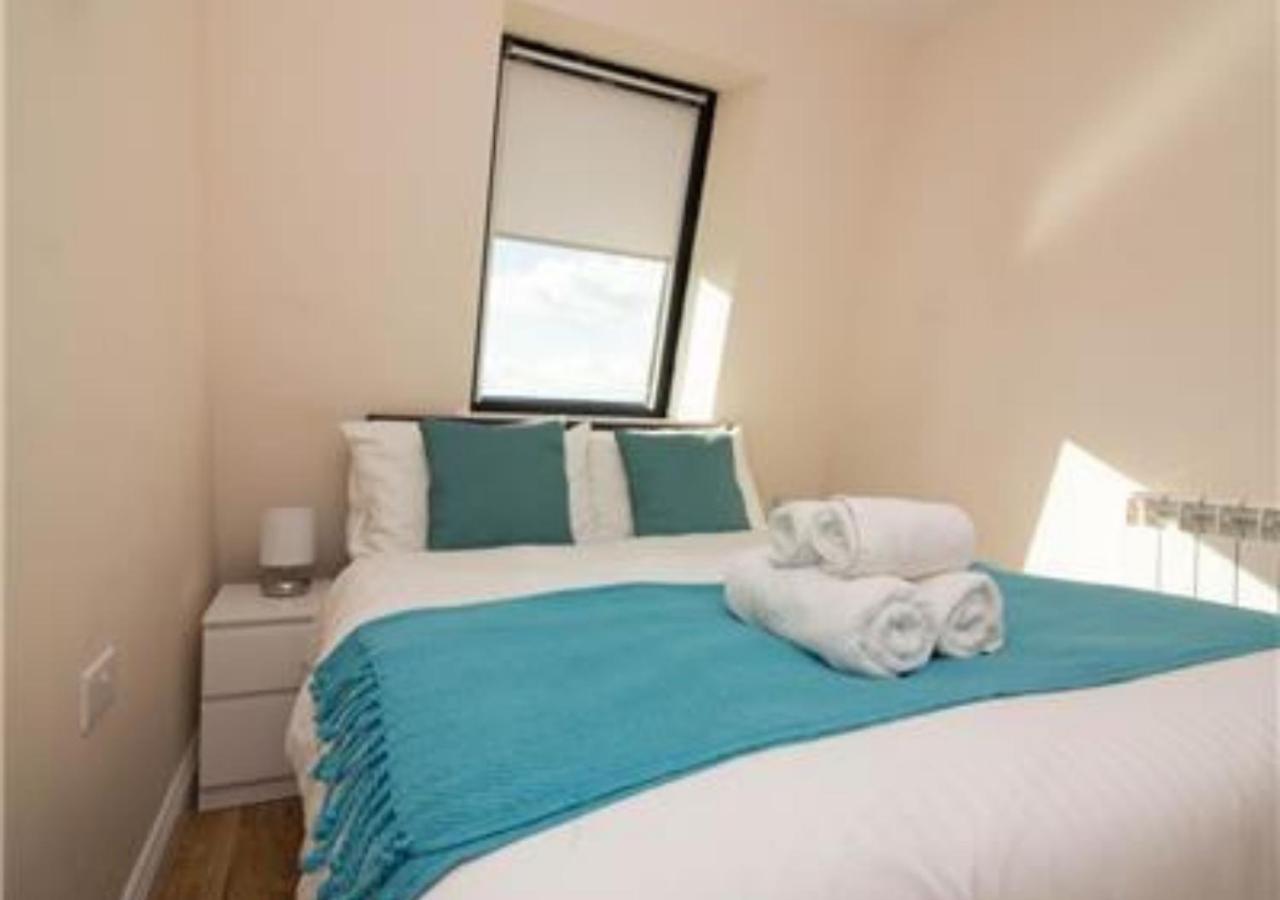 Stayzo Premiere Serviced Accommodation-17