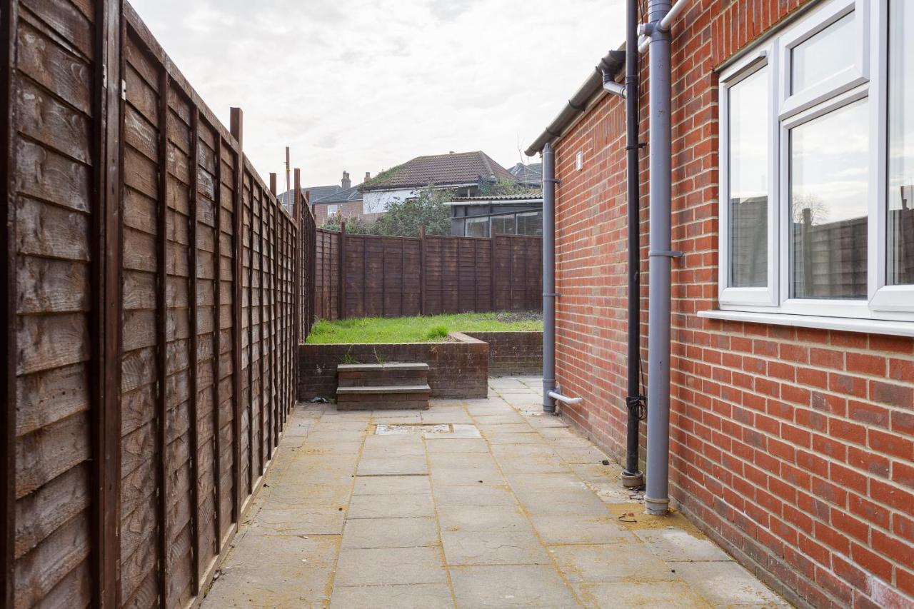 Blackberry - Stylish Self-contained Flats In Soton Centre Apartment *