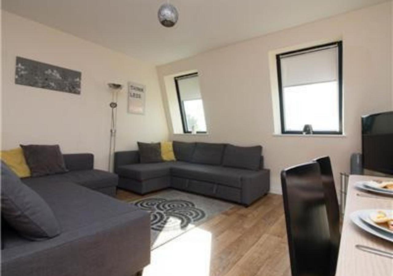 Stayzo Premiere Serviced Accommodation-17 Apartment *