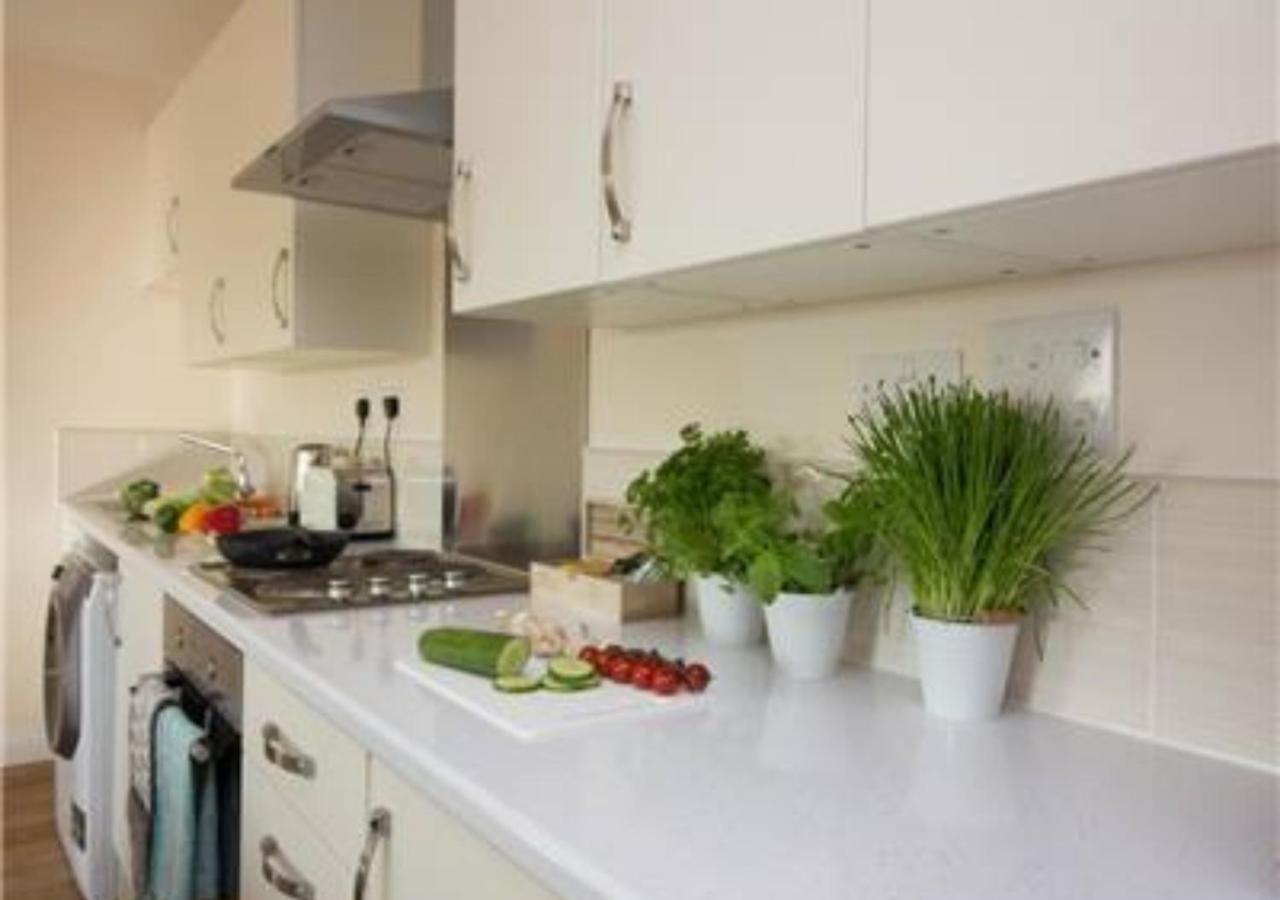 Apartment Stayzo Premiere Serviced Accommodation-17 *