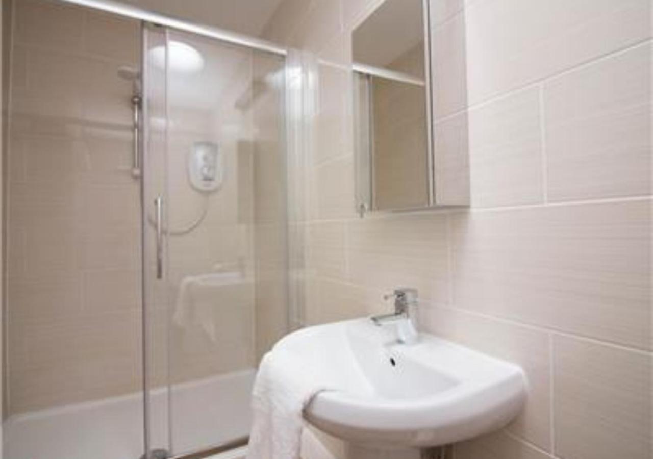 Apartment Stayzo Castle Point 18 - Premier *
