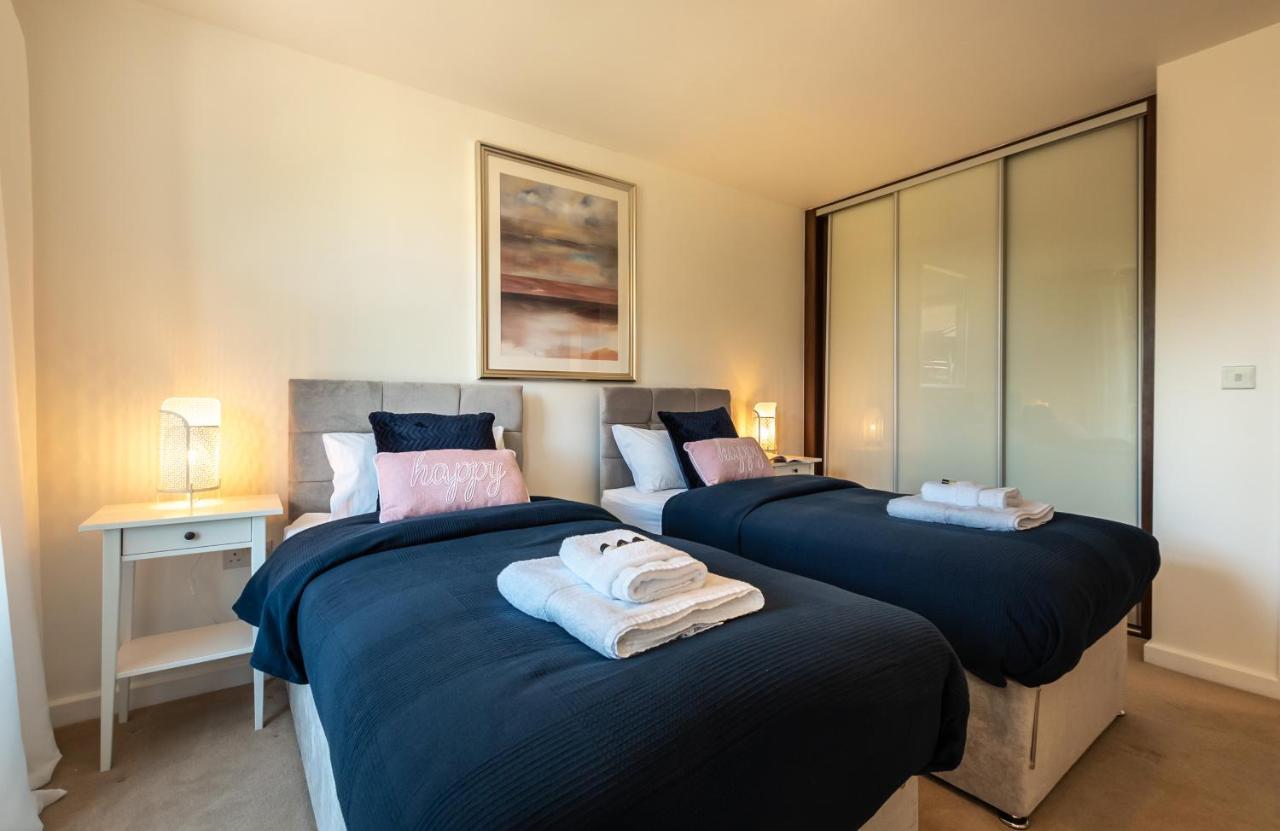 Price - Contact Us -cityscape Beautiful In The Heart Of The Action Apartment Southampton