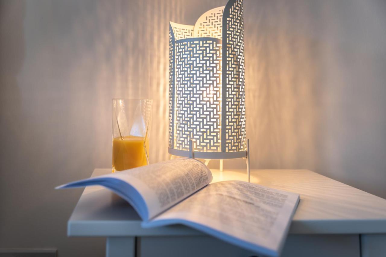 Price - Contact Us -cityscape Beautiful In The Heart Of The Action Apartment Southampton