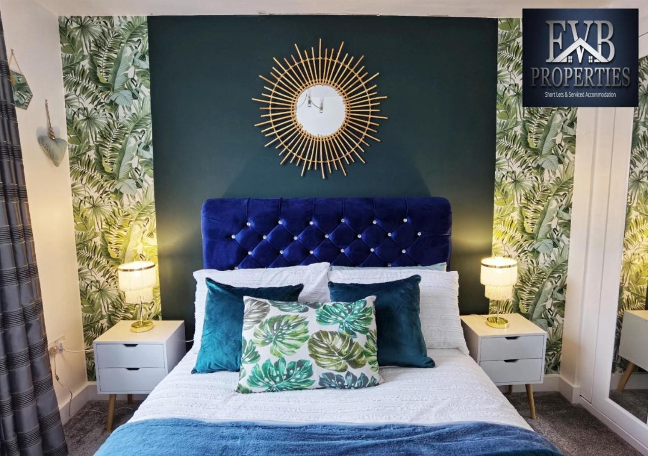 Evb Properties: Ocean Village Apartment Southampton