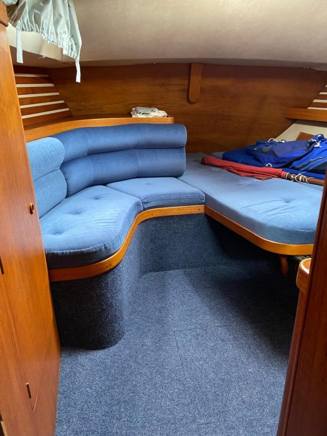 Comfortable Yacht Botel *