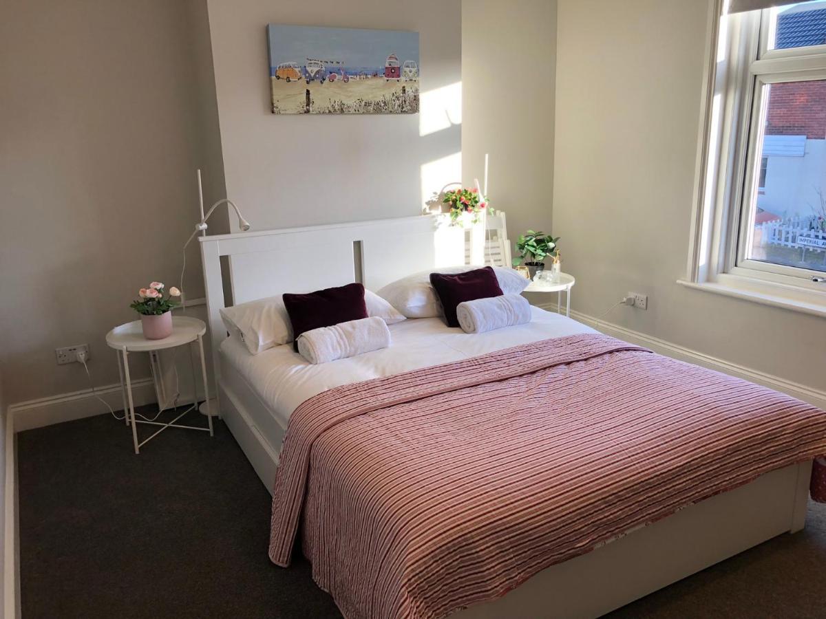 Three Bedroom With Garden Holiday home *