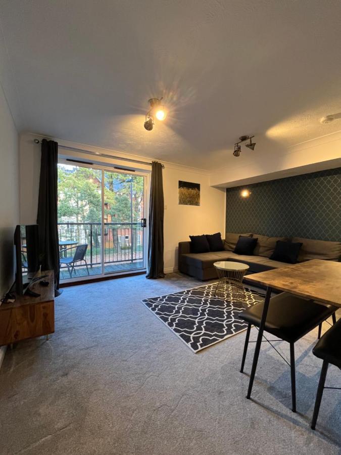 Archers 2 Bedrooms, Balcony, 2 Bathrooms, Free Parking, Wifi Southampton