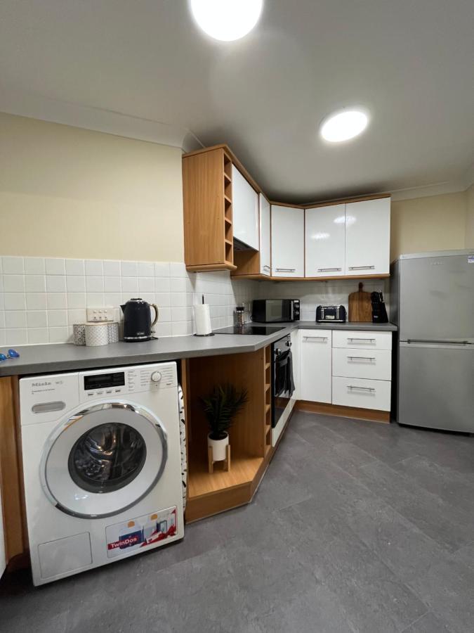 Archers 2 Bedrooms, Balcony, 2 Bathrooms, Free Parking, Wifi Apartment