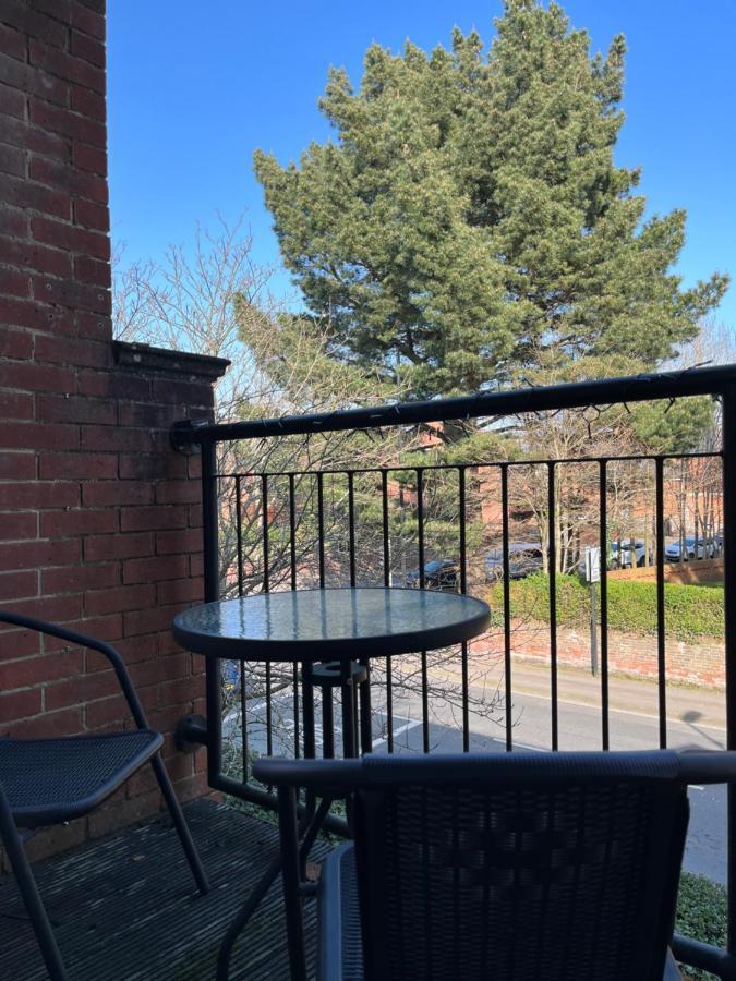 Apartment Archers 2 Bedrooms, Balcony, 2 Bathrooms, Free Parking, Wifi